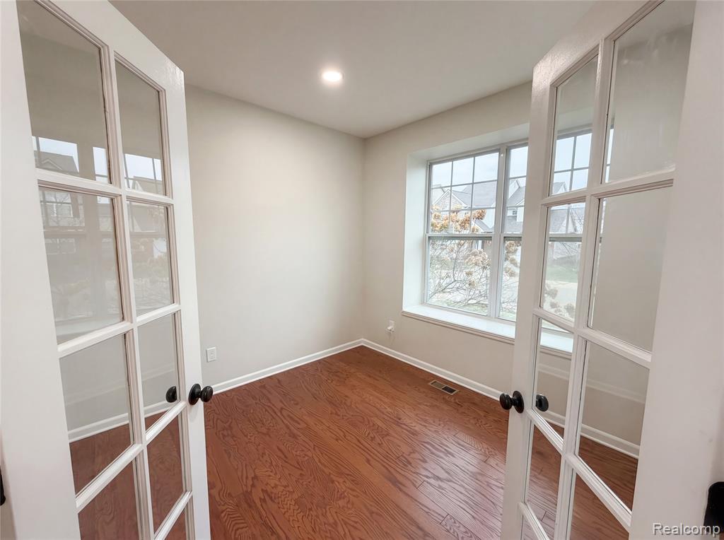 51109 Mayfair Terrace, Novi, MI — Photo 19
