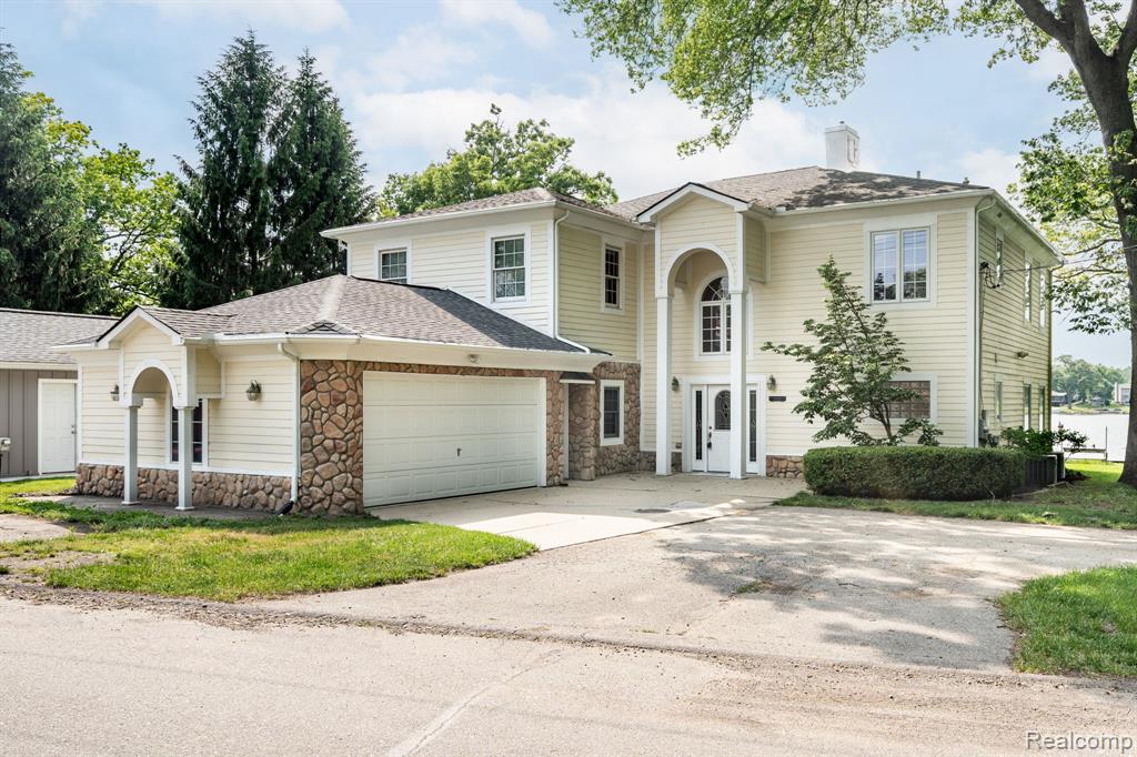 3831 Woodland Drive, Highland, MI 48356 — Photo 3