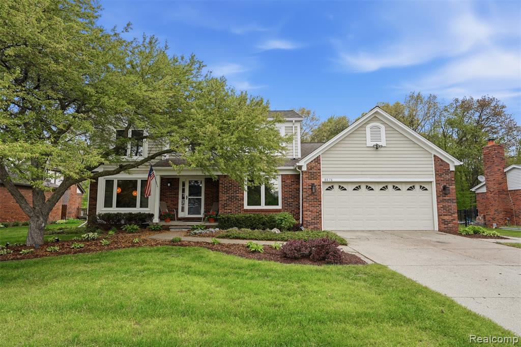 8876 Wintercove Drive, Commerce Twp, MI 48382 — Photo 2