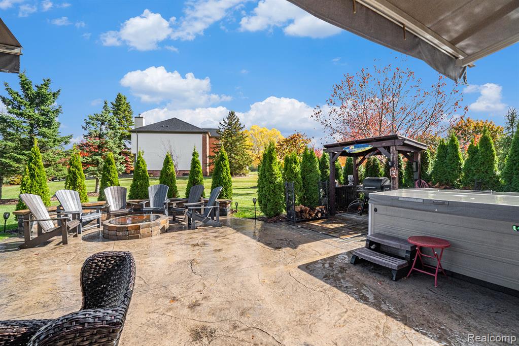 8381 Oxford Lane, Grand Blanc, MI 48439 — Photo 32