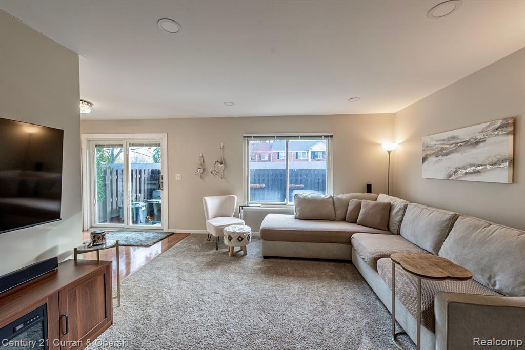 1745 WICKHAM Street, Royal Oak, MI 48073 — Photo 7