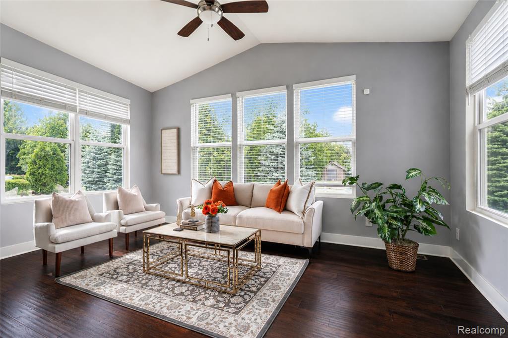 354 Findley Circle, Lake Orion, MI — Photo 25