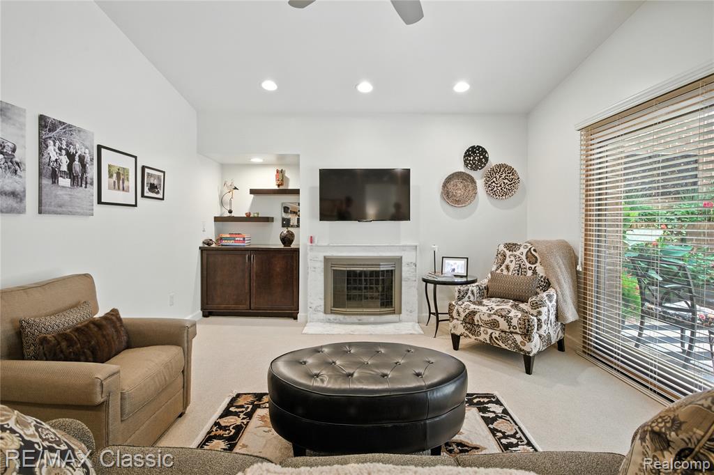 4022 CHABLIS Street, West Bloomfield, MI 48323 — Photo 10