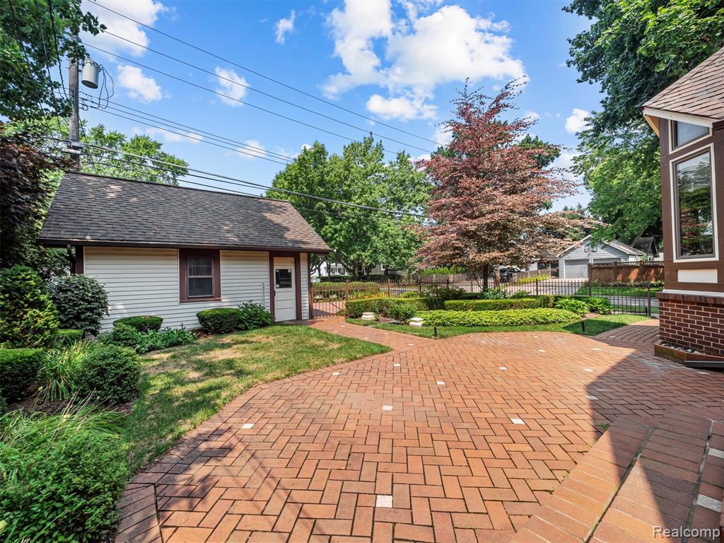 787 Ridgedale Avenue, Birmingham, MI 48009 — Photo 24
