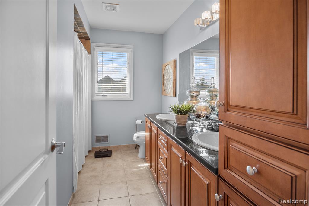 56892 Oak Way Drive, Shelby Twp, MI 48316 — Photo 14