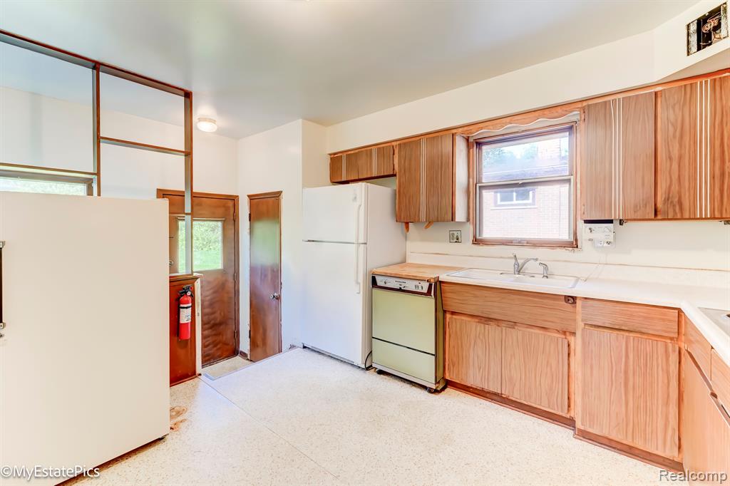 1432 ROOSEVELT, Ypsilanti, MI 48197 — Photo 16
