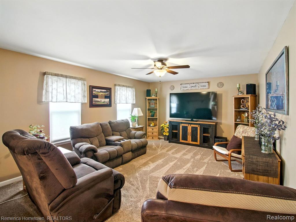 612 Bedford Drive, Westland, MI — Photo 10