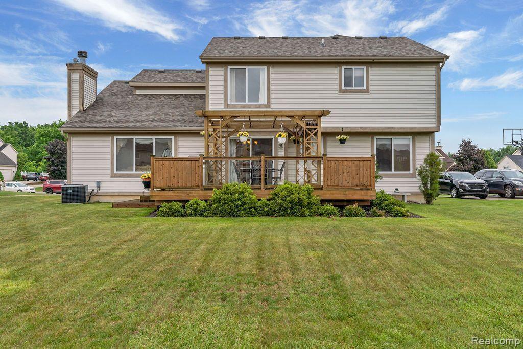 6300 LISMORE Circle, Grand Blanc, MI 48439 — Photo 36