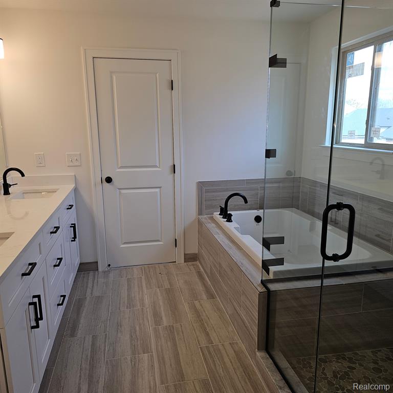 50638 MISTWOOD Drive, Macomb, MI 48042 — Photo 13
