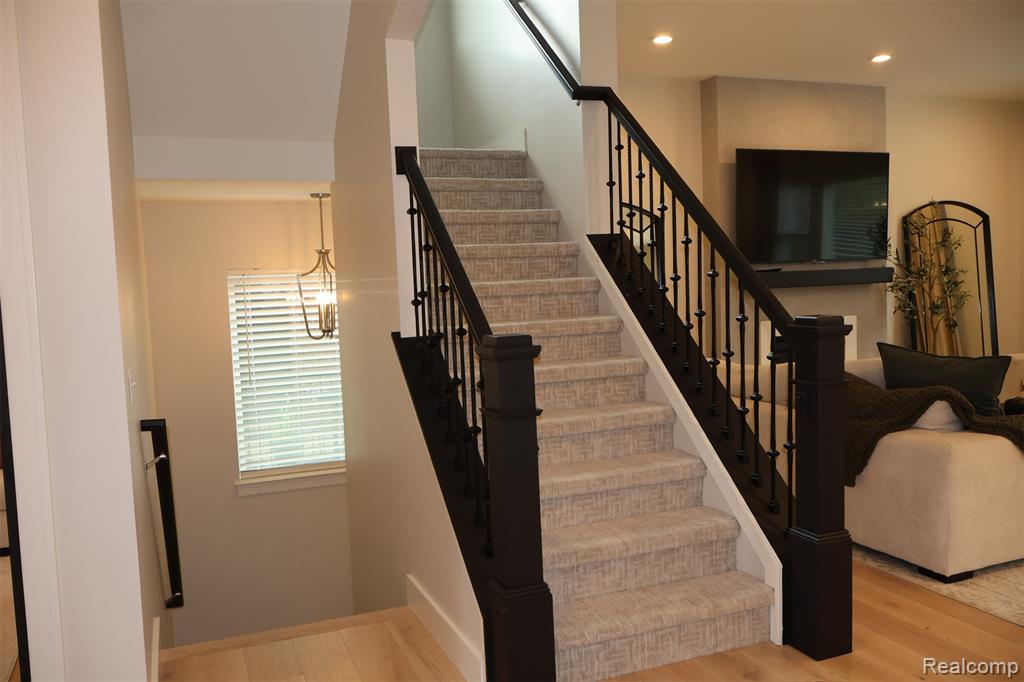 47221 Hidden Meadows Drive, Macomb, MI 48044 — Photo 34