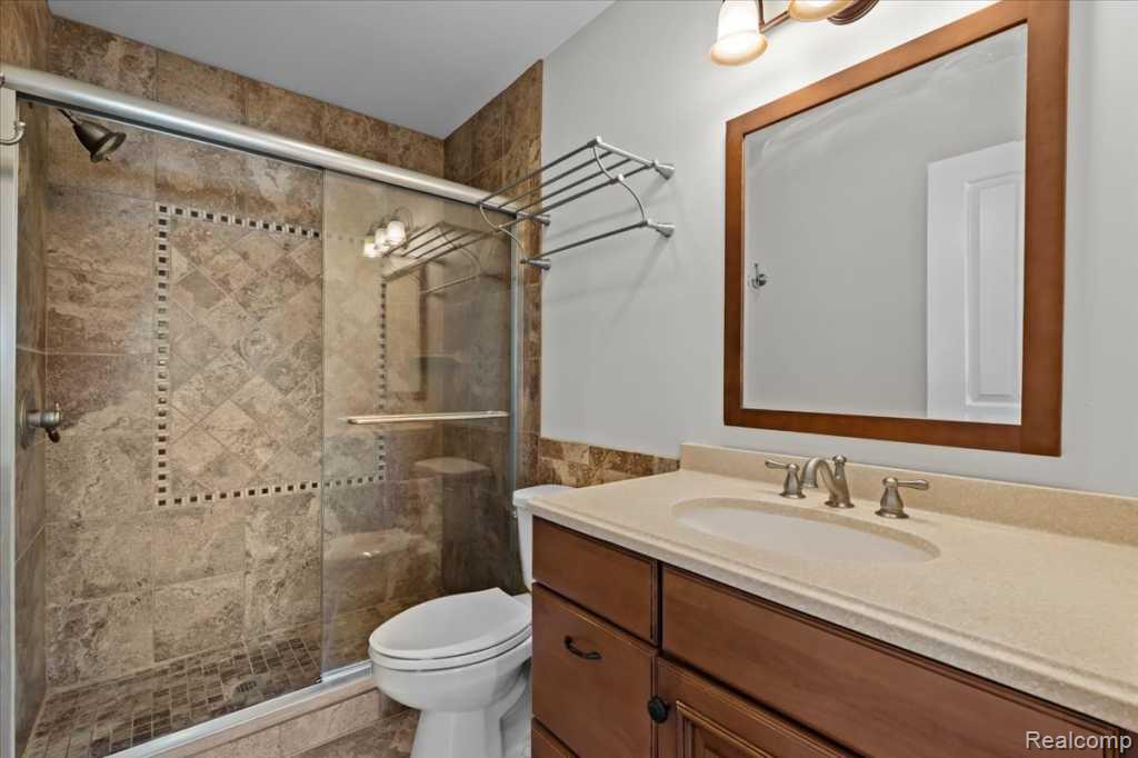 738 S Milford Road, Milford, MI 48381 — Photo 29