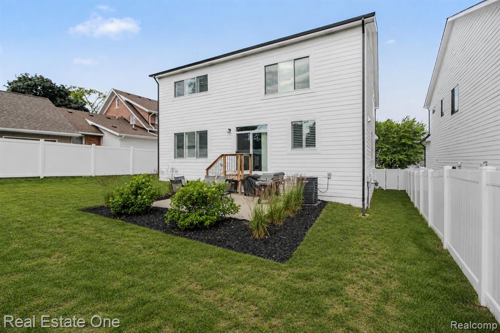 4715 Tonawanda Avenue, Royal Oak, MI 48073 — Photo 36