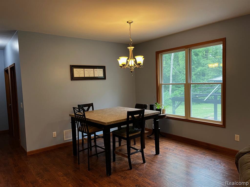 895 Jennings Road, Whitmore Lake, MI 48189 — Photo 12