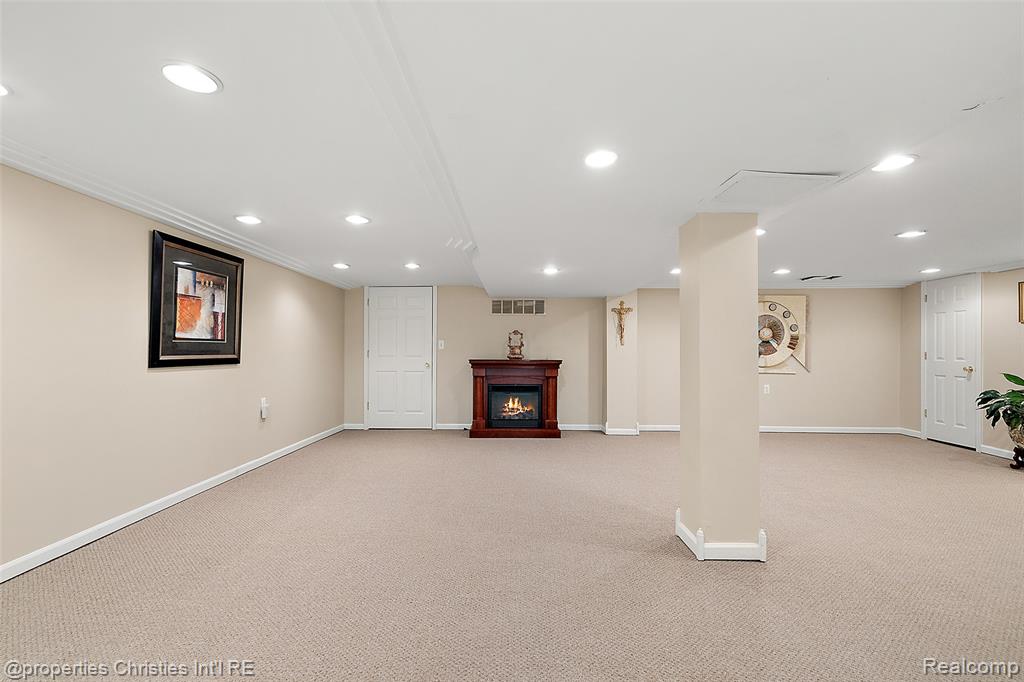 43159 La Bouquet Court, Sterling Heights, MI 48314 — Photo 61