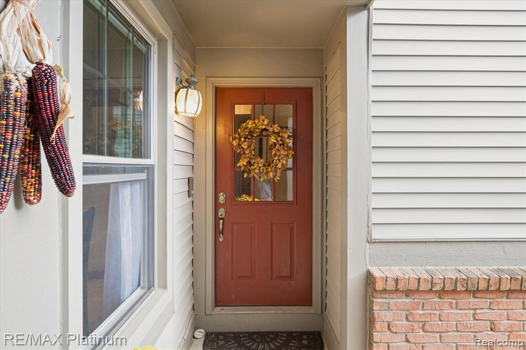 852 Woodridge Hills Drive, Brighton, MI 48116 — Photo 5
