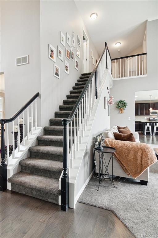 571 HUDSON Circle, South Lyon, MI 48178 — Photo 10