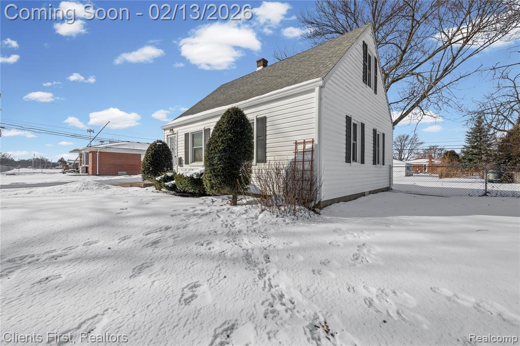 4196 Clippert Street, Dearborn Heights, MI 48125 — Photo 4