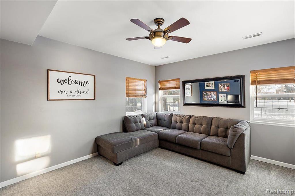 8958 SUNFLOWER, Whitmore Lake, MI 48189 — Photo 29