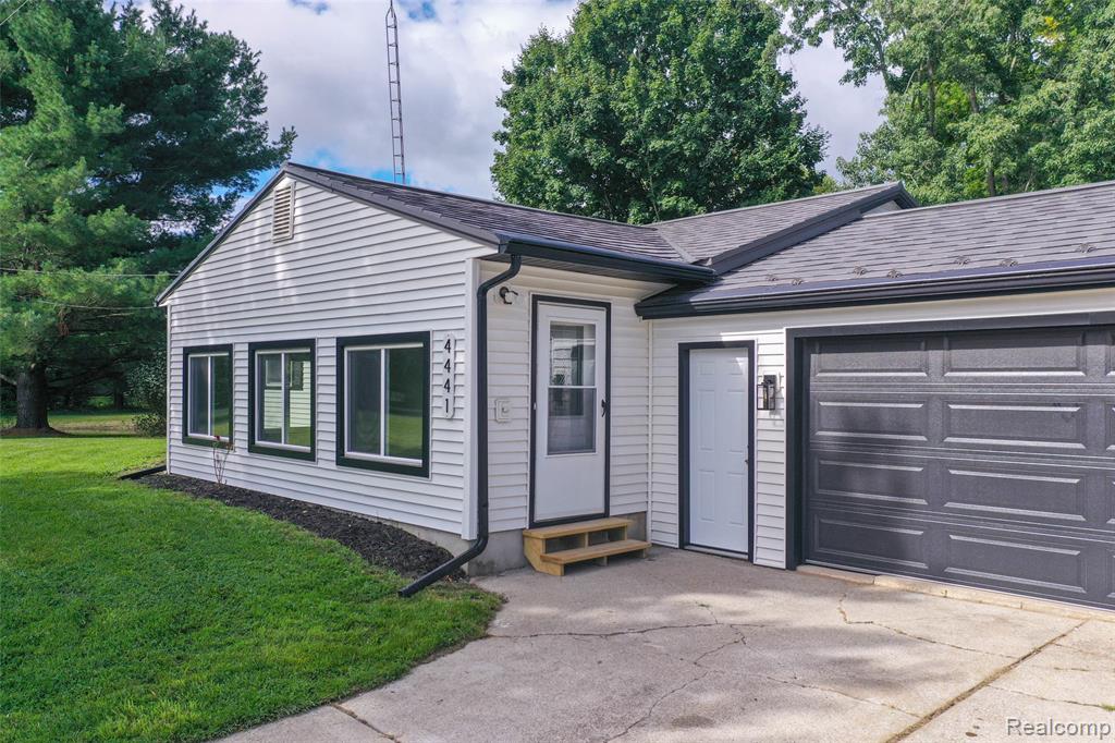 4441 Catlin Road, Columbiaville, MI 48421 — Photo 6