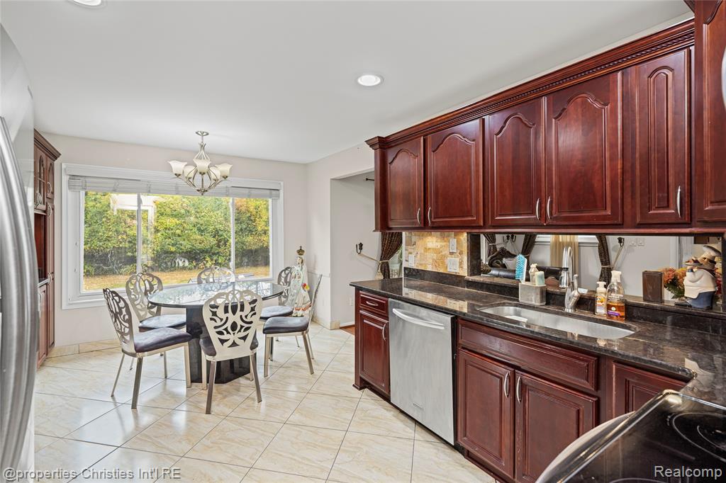 7178 Heather Heath, West Bloomfield, MI — Photo 10