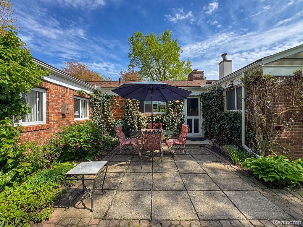 4540 BURNLEY Drive, Bloomfield Hills, MI 48304 — Photo 29