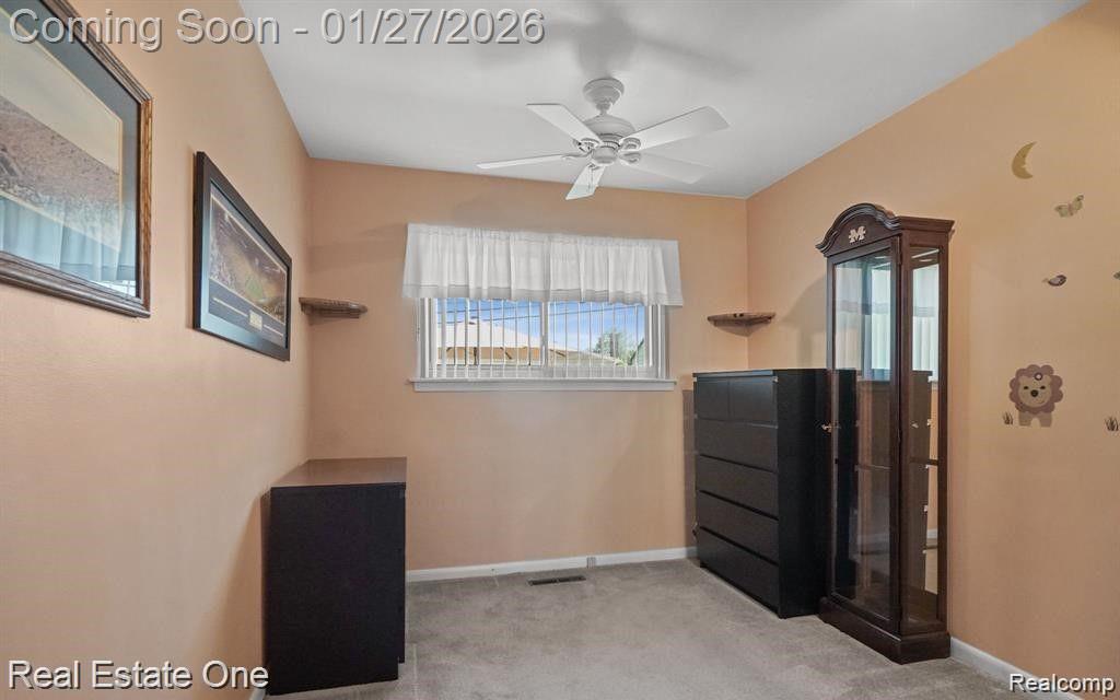 6900 CRESTWOOD Street, Dearborn Heights, MI 48127 — Photo 8