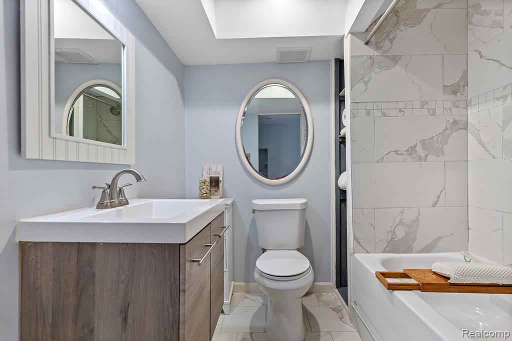 5305 Wright Way S, West Bloomfield, MI — Photo 12