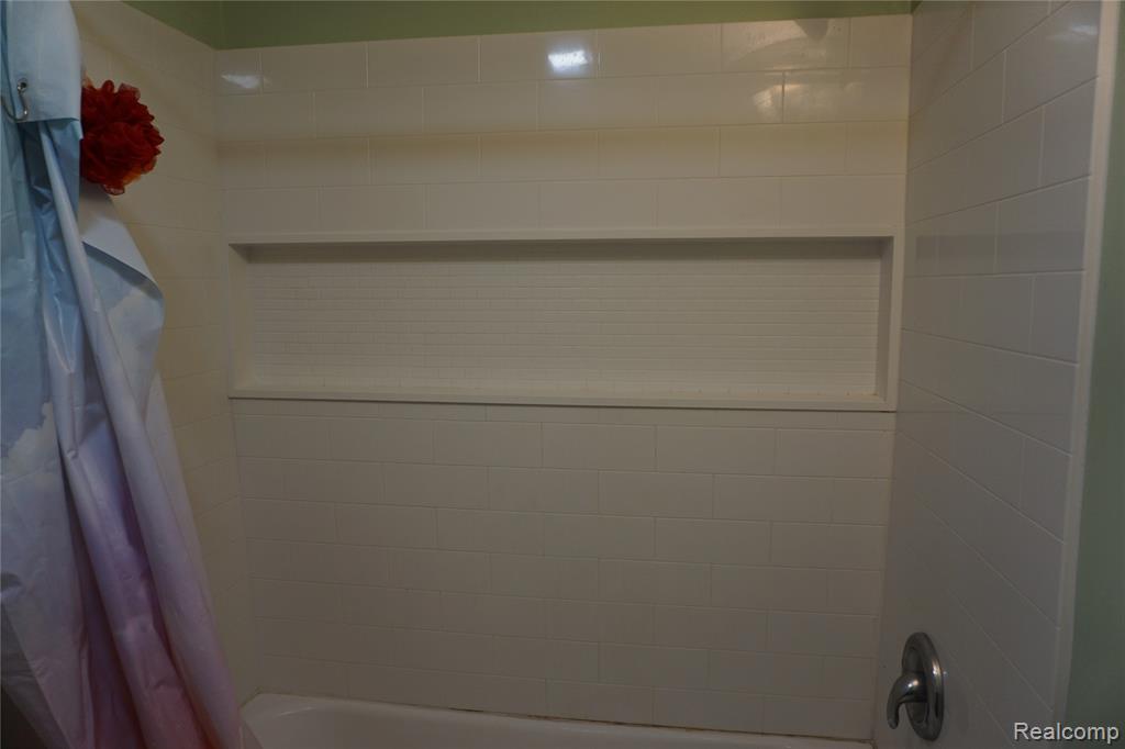 217 W Dewey Street, Flint, MI 48505 — Photo 26