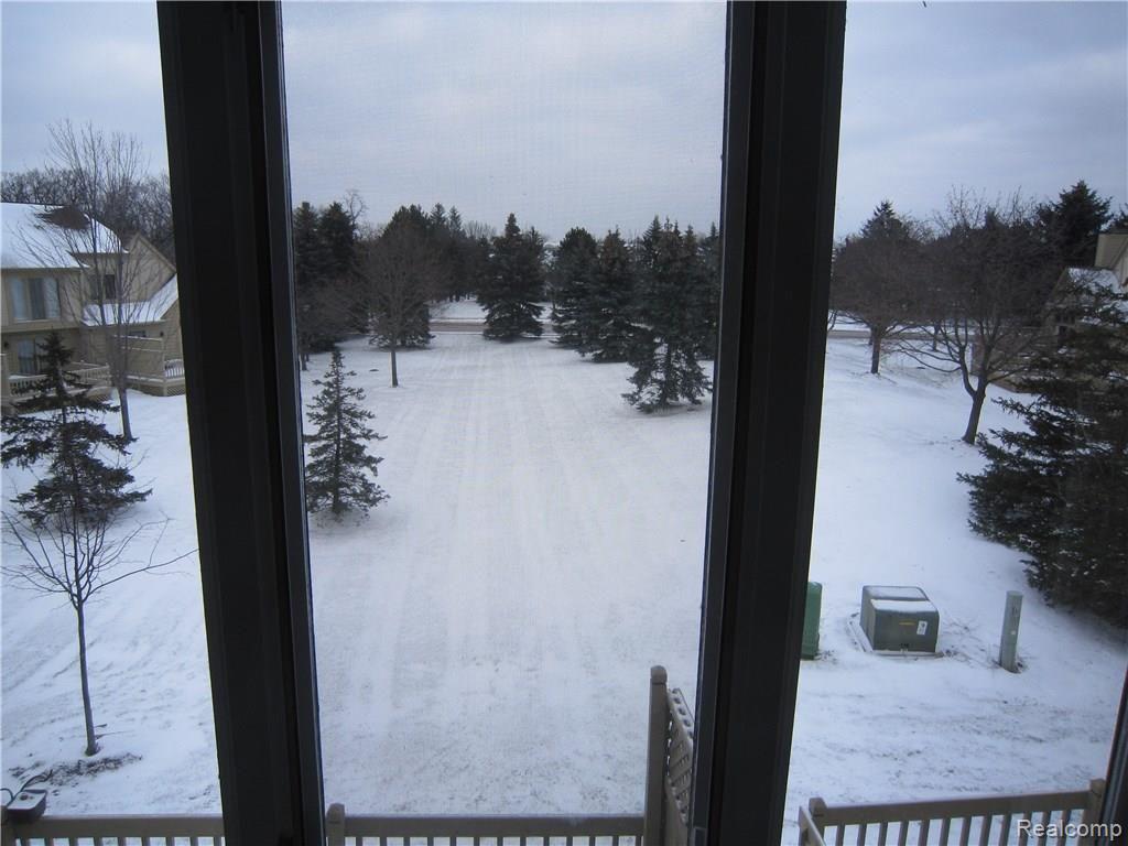 2753 MAITLAND Drive, Ann Arbor, MI 48105 — Photo 39
