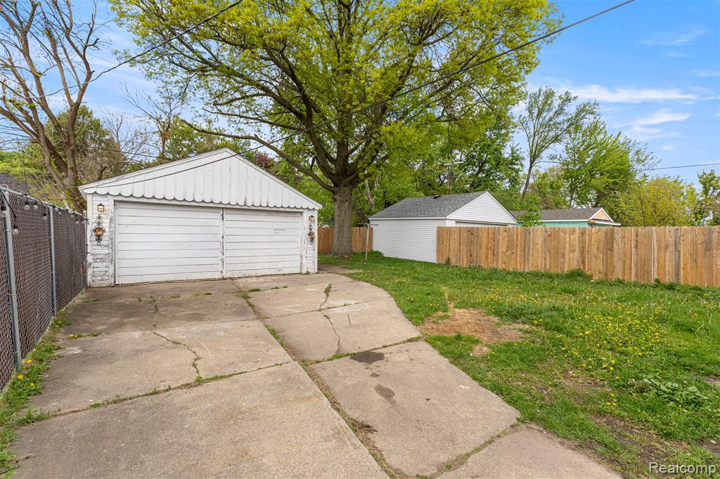 7715 Abington Avenue, Detroit, MI 48228 — Photo 22