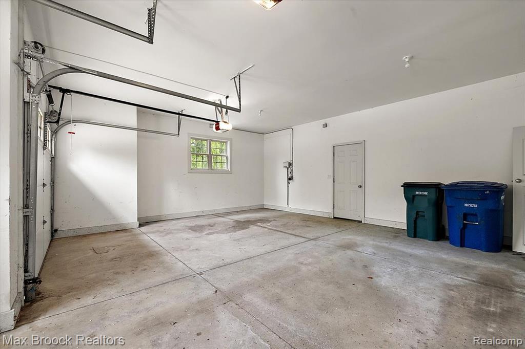 972 Oxford Street, Birmingham, MI 48009 — Photo 57