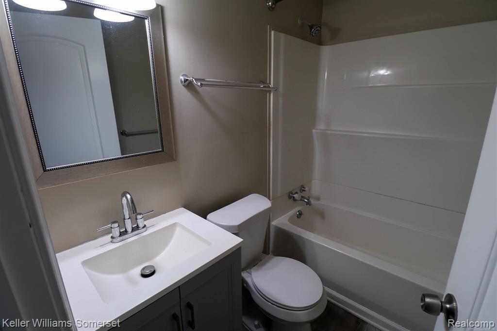 8685 FORD Avenue, Warren, MI 48089 — Photo 6