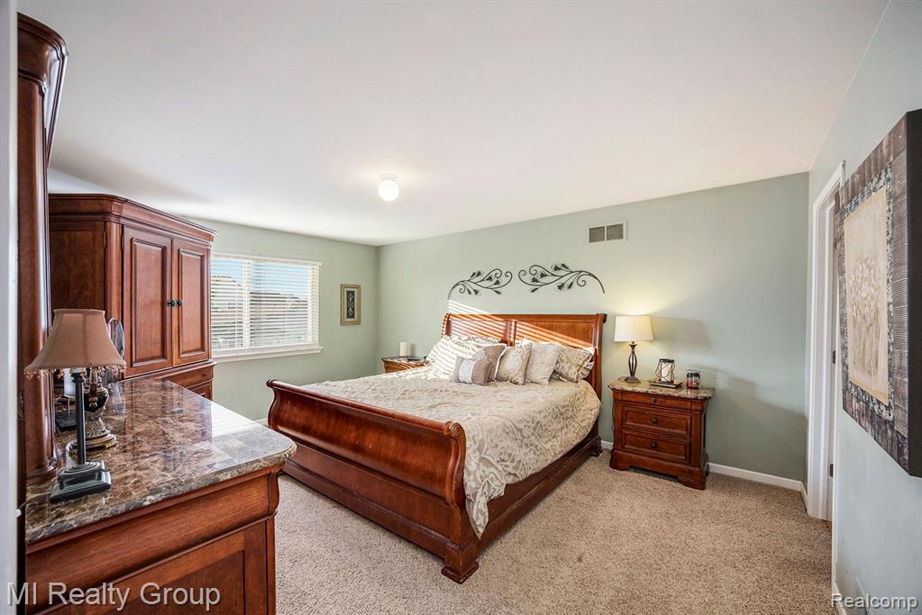 53147 Ashley Drive, New Baltimore, MI 48047 — Photo 18