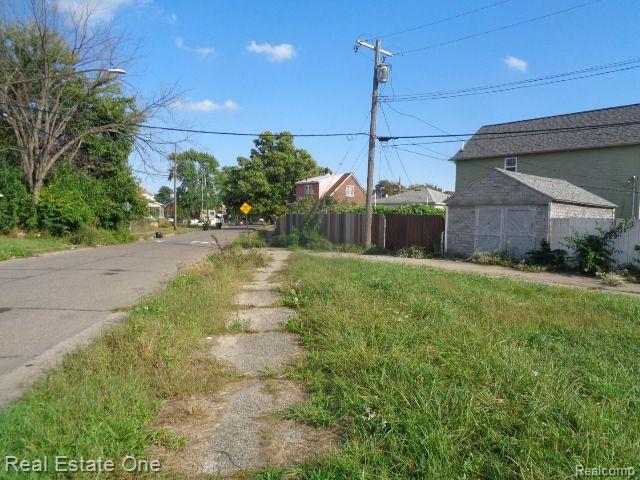 4994 CARPENTER Street, Hamtramck, MI 48212 — Photo 7