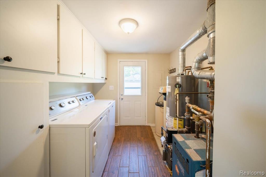 2363 Darnell Street, Wolverine Lake, MI 48390 — Photo 13