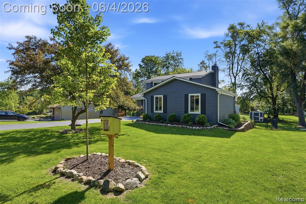 2351 Recreation Drive, West Bloomfield, MI 48324 — Photo 3