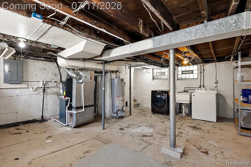 676 W Coy Avenue, Hazel Park, MI 48030 — Photo 18