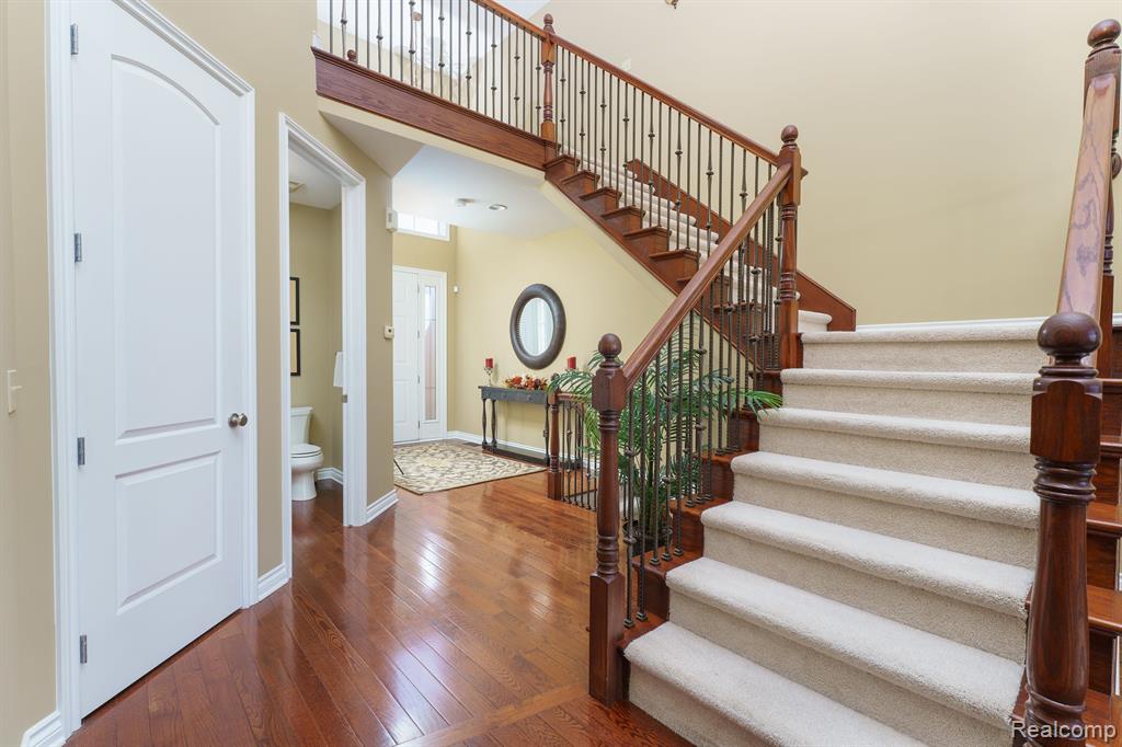 10725 WATERFALL, South Lyon, MI 48178 — Photo 7