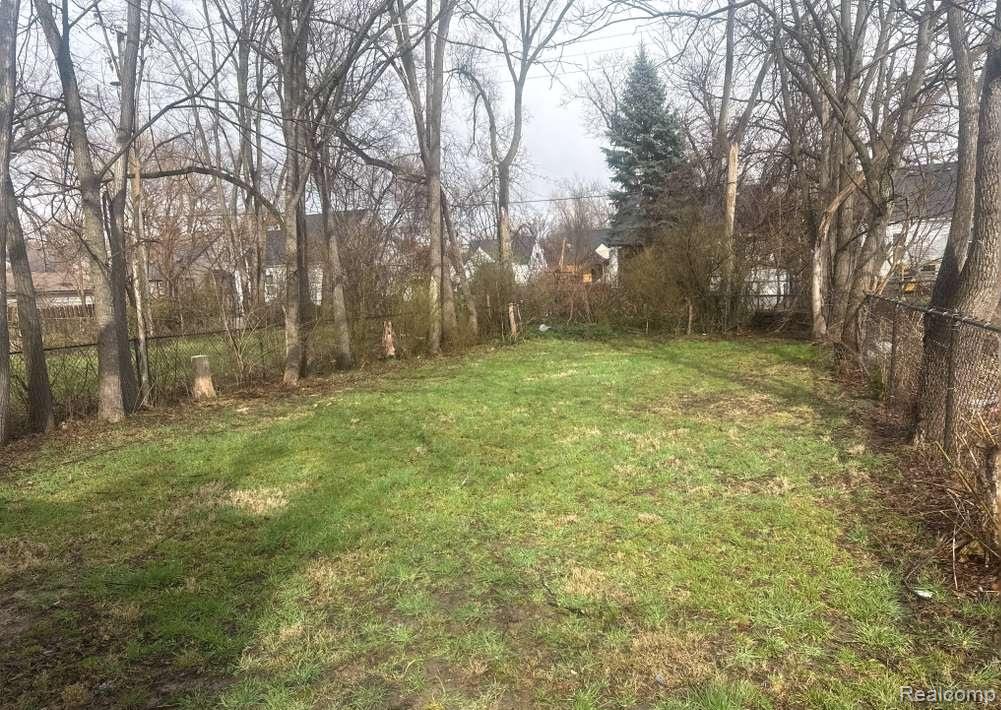8458 Brace Street, Detroit, MI 48228 — Photo 13