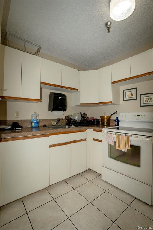 32081 N River Road, Harrison Township, MI — Photo 30