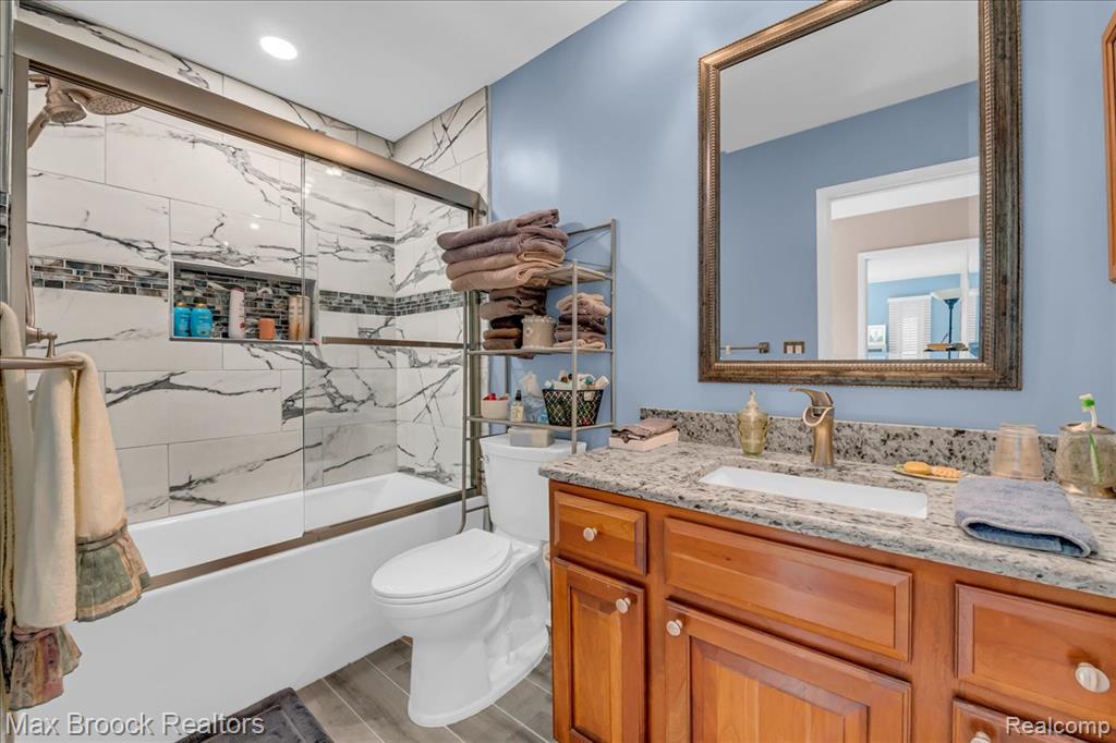 5415 Fairway Lane, West Bloomfield, MI 48323 — Photo 21