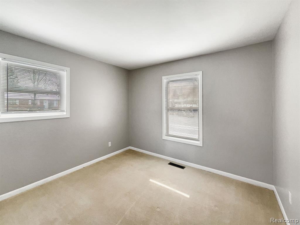 3674 OAKWOOD Street, Ann Arbor, MI 48104 — Photo 5