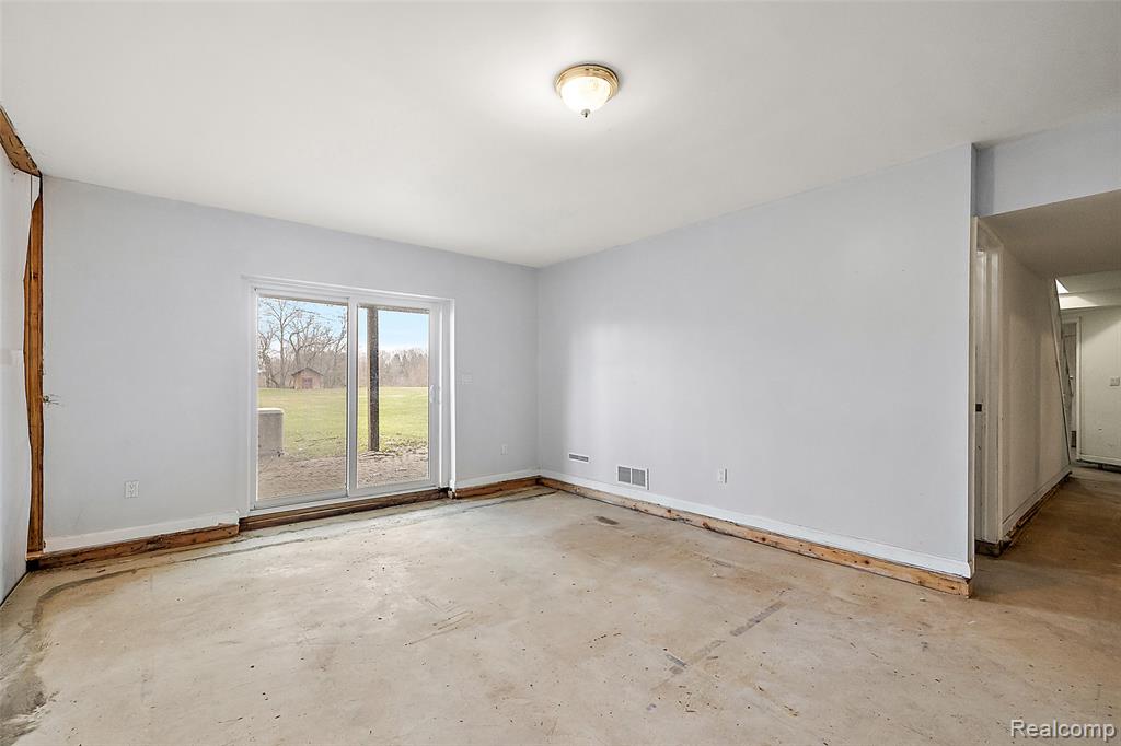 3105 Hickory Ridge Drive, Ortonville, MI 48462 — Photo 37