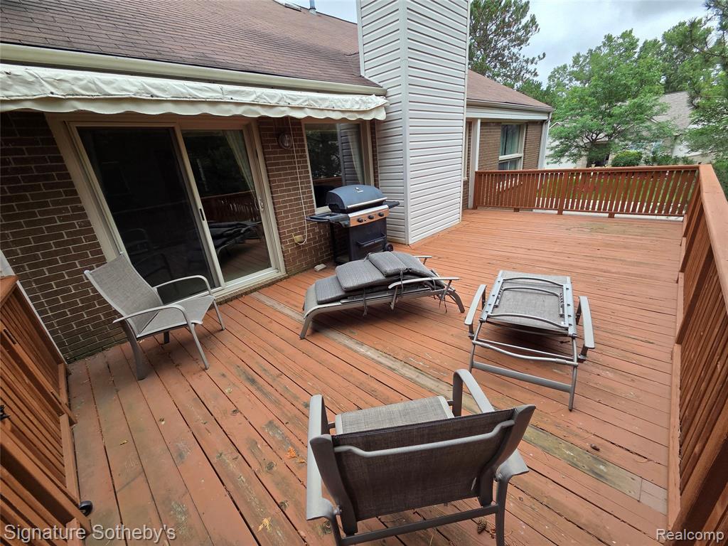 5274 Simpson Lake Road, West Bloomfield, MI 48323 — Photo 4