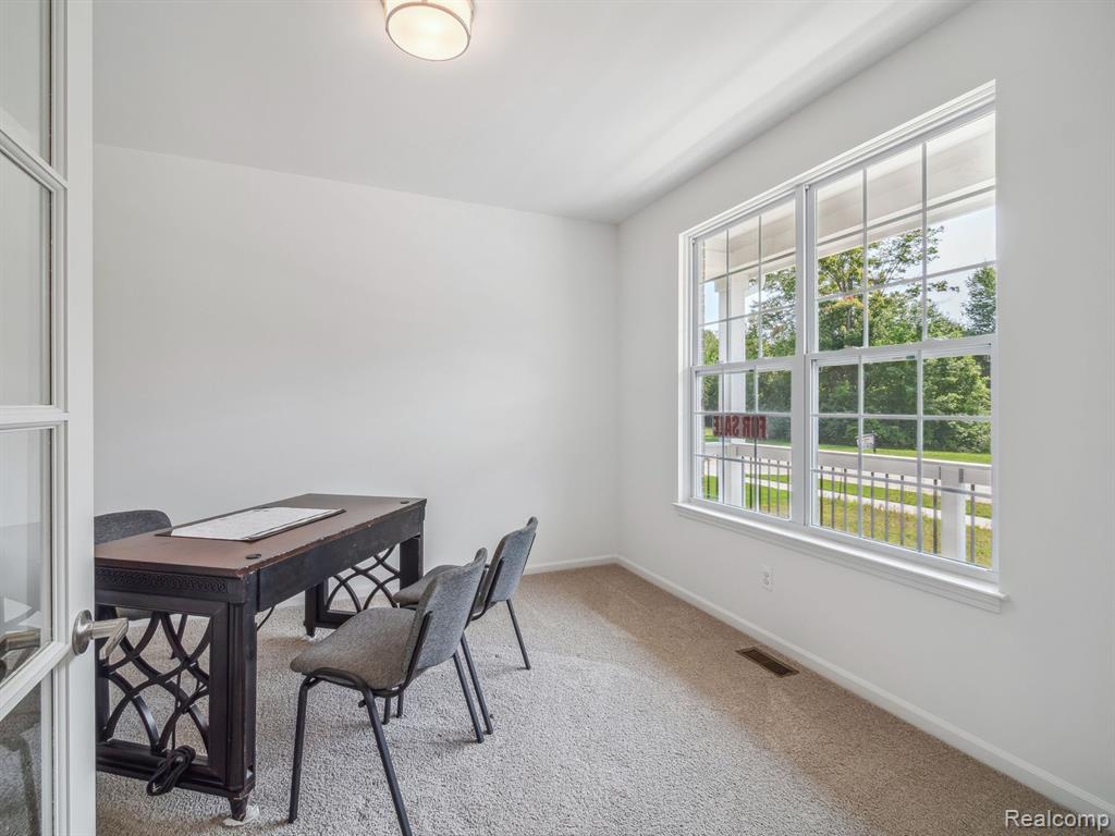 46840 TIMBERLAND Street, Belleville, MI 48111 — Photo 4