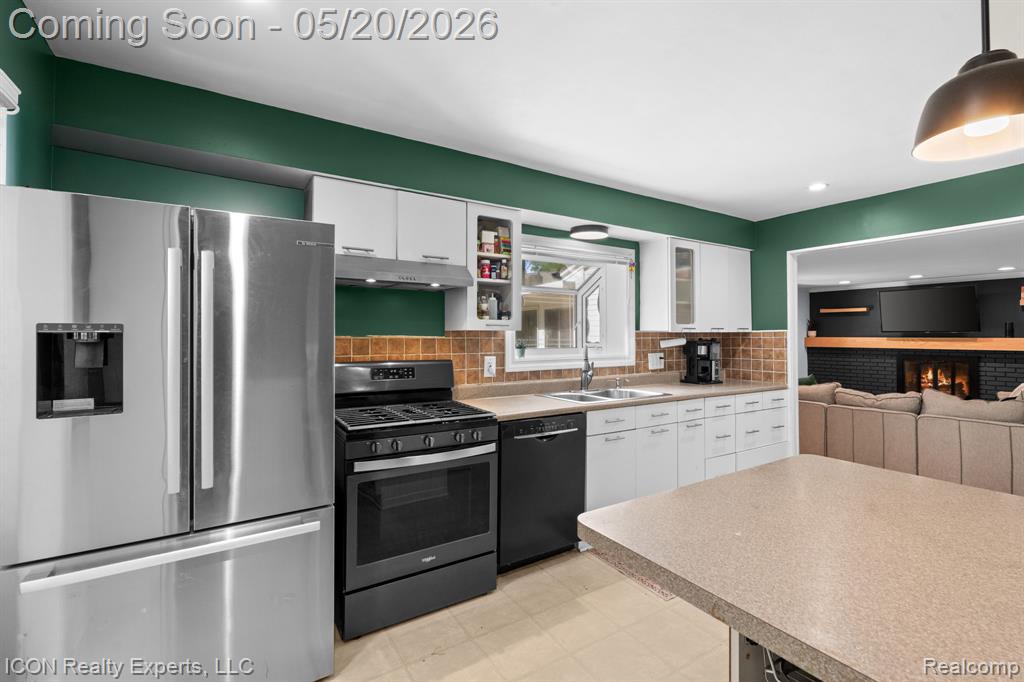 23516 Kim Drive, Clinton Twp, MI 48035 — Photo 13