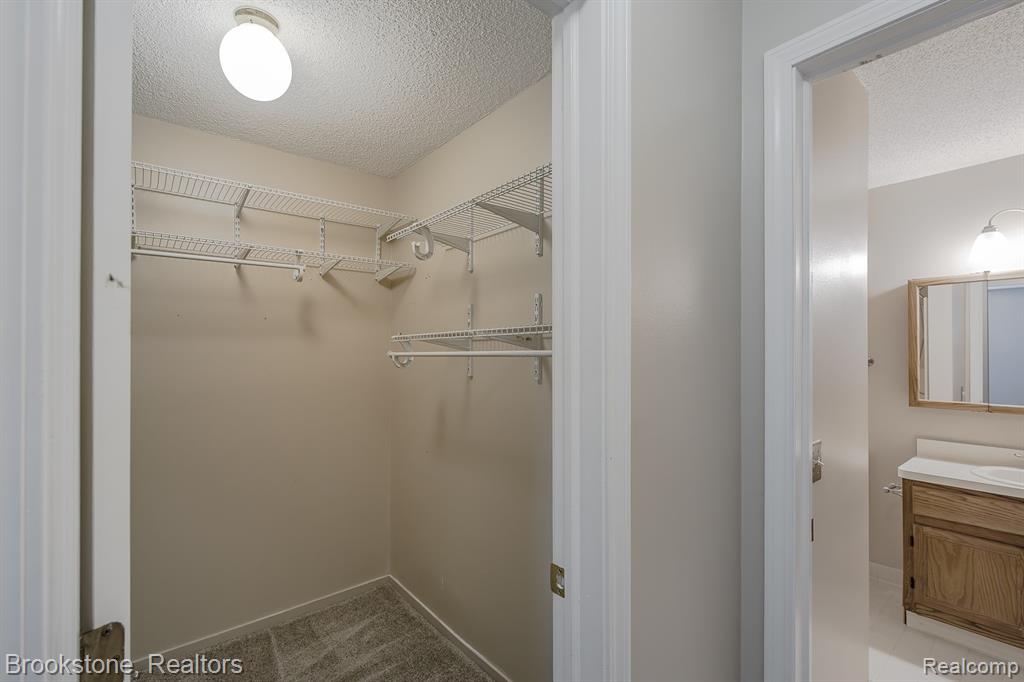 5078 Harbor Oak Drive, 40, Waterford, MI 48329 — Photo 23