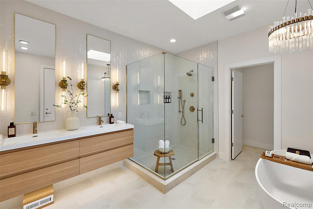 1756 ALEXANDER Drive, Bloomfield Hills, MI 48302 — Photo 16