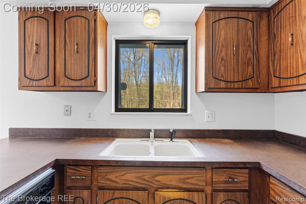 5380 Prentis Road, Waterford, MI 48327 — Photo 19