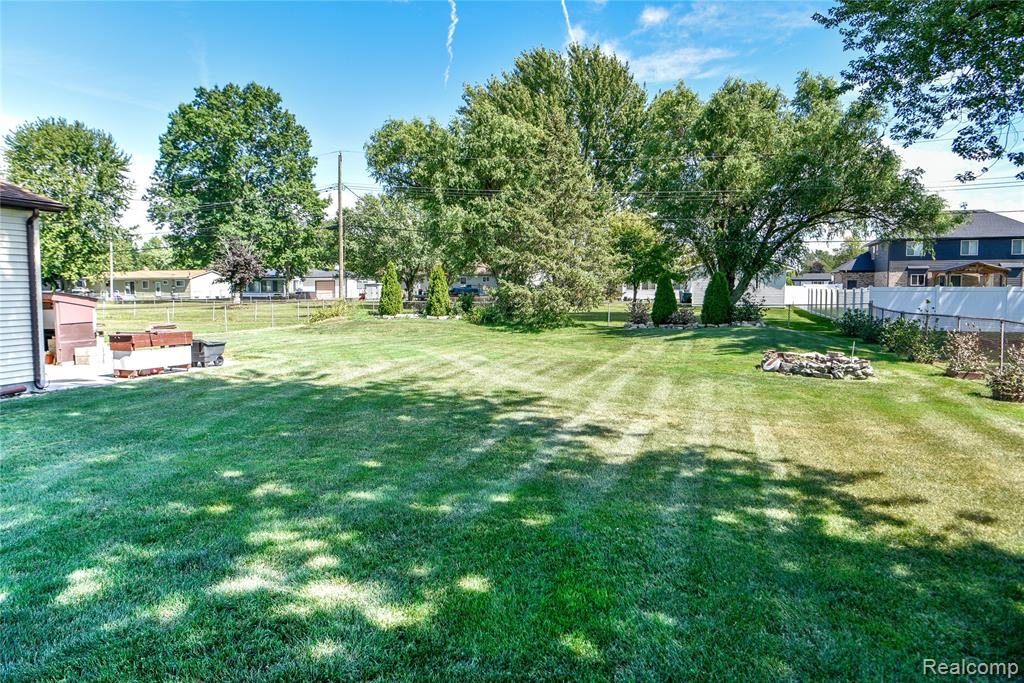 47940 Mallard Drive, Chesterfield, MI 48047 — Photo 77
